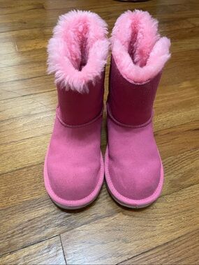 UGG Kids Pink Shearling-Lined Classic Short Boots